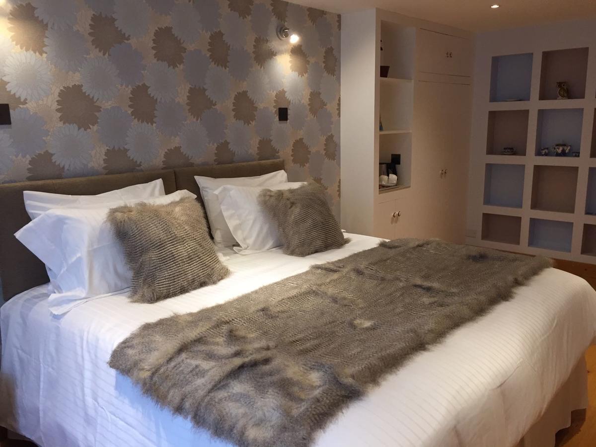 글라스턴버리 8 오울스 비앤비 B&B 외부 사진