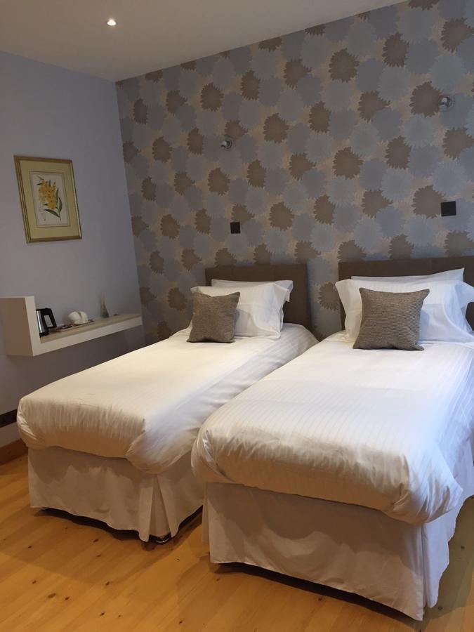 글라스턴버리 8 오울스 비앤비 B&B 외부 사진