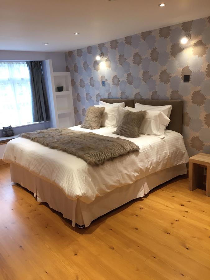 글라스턴버리 8 오울스 비앤비 B&B 외부 사진