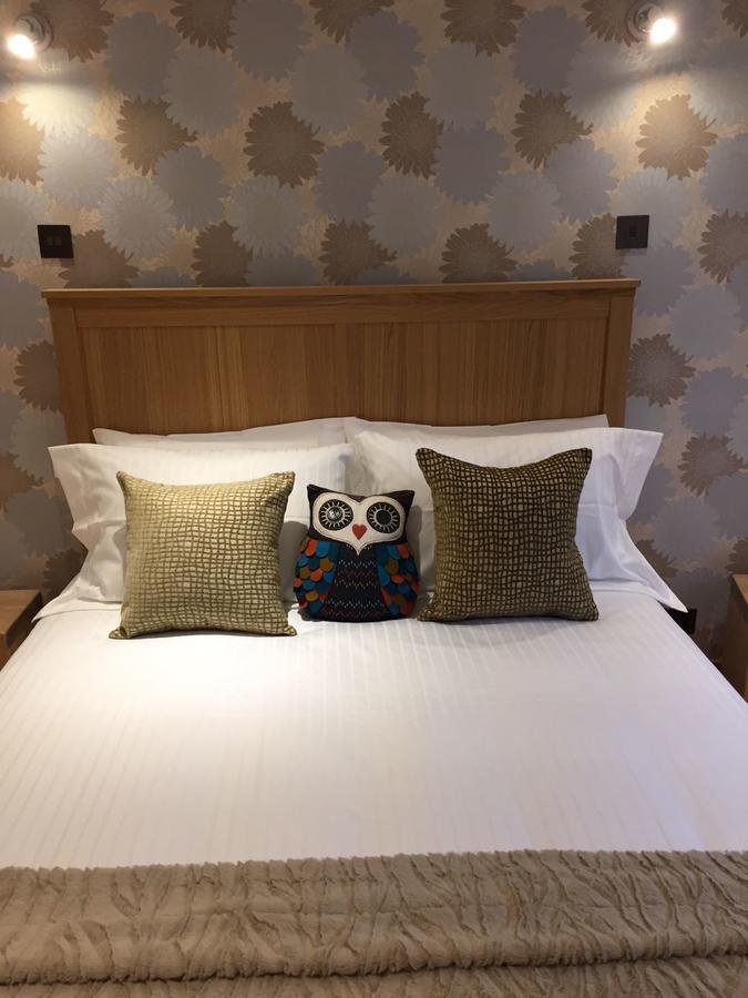 글라스턴버리 8 오울스 비앤비 B&B 외부 사진