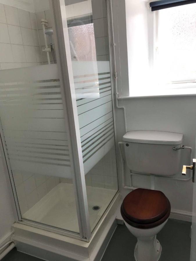 글라스턴버리 8 오울스 비앤비 B&B 외부 사진